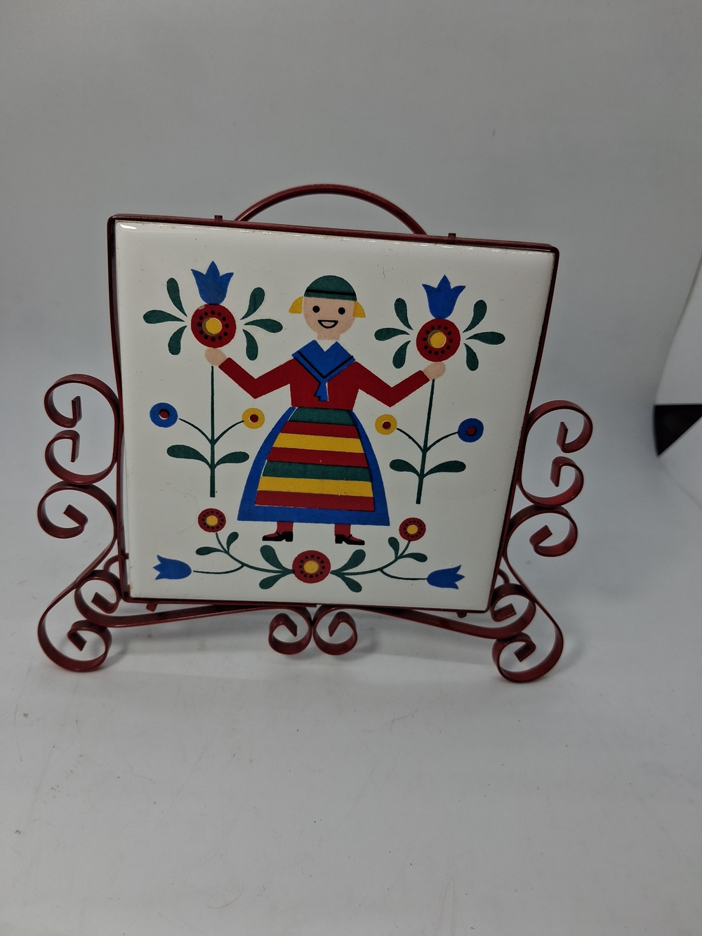 Vintage Dutch Folk Art Ceramic Tile Red Scroll Metal Stand Napkin Holder